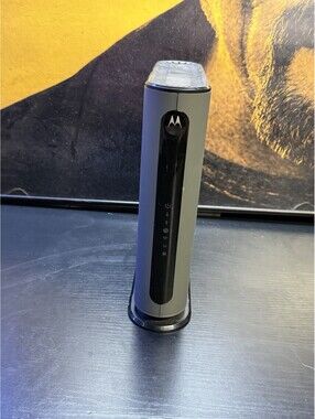No Cables Motorola MG7550 16X4 Cable Modem & AC1900 WiFi Router Combo